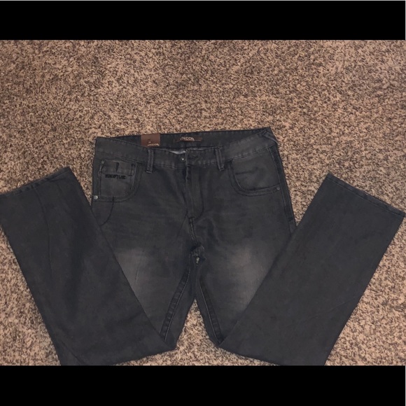 🔴 Straight Fit Mens Denim Jeans with Knee Darts - Picture 4 of 8